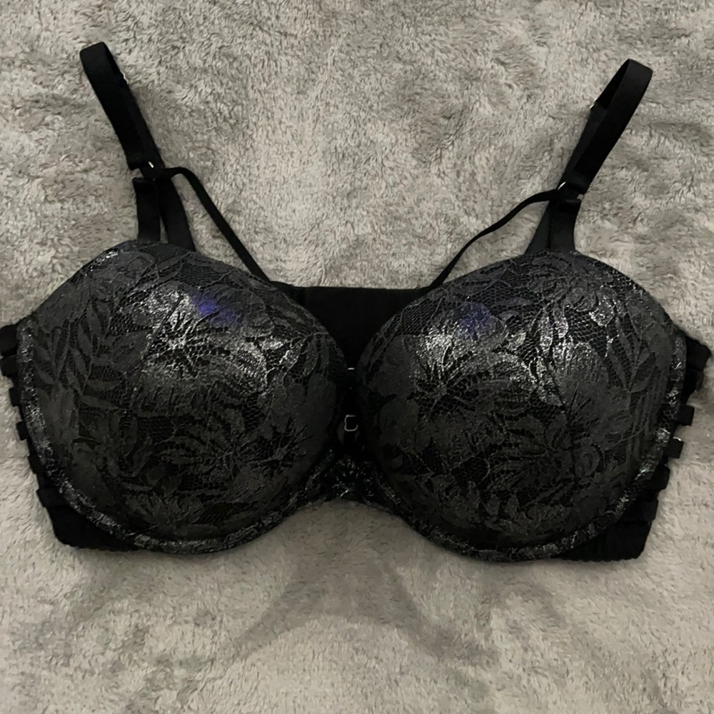 Victoria’s Secret Very Sexy Push Up Bra